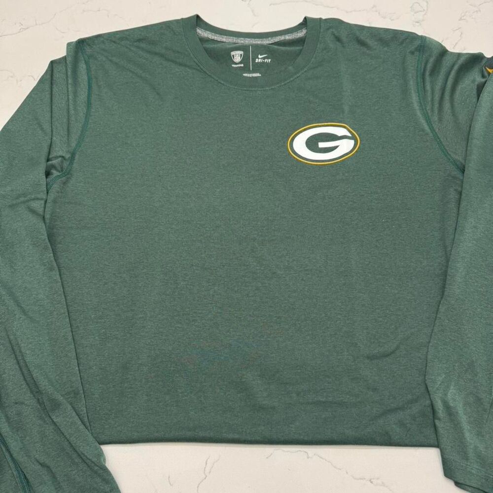 Nike Men's Green T-shirt